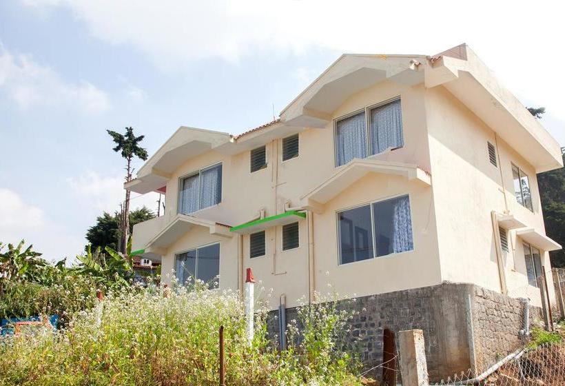 Bed and Breakfast Oyo 11394 Hotel Mount N Breeze 7