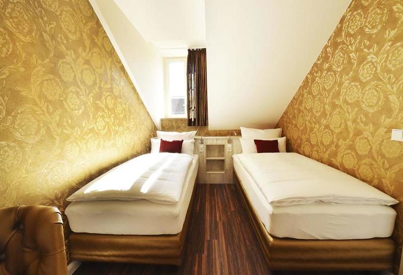 Hotel Moments Boutique 14