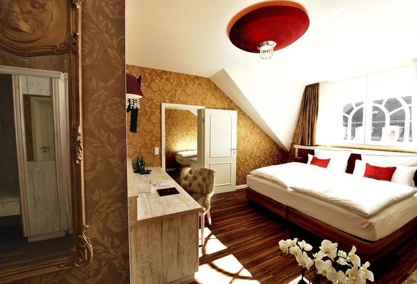 Hotel Moments Boutique 16