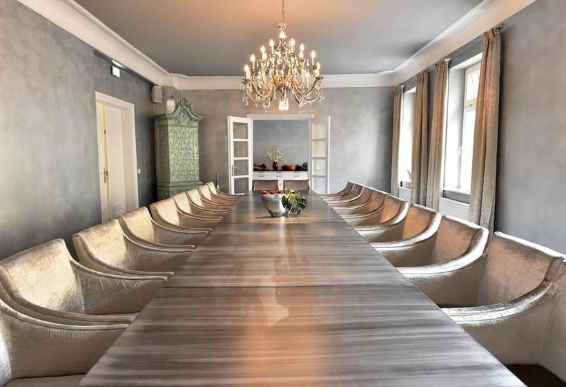 Hotel Moments Boutique 8