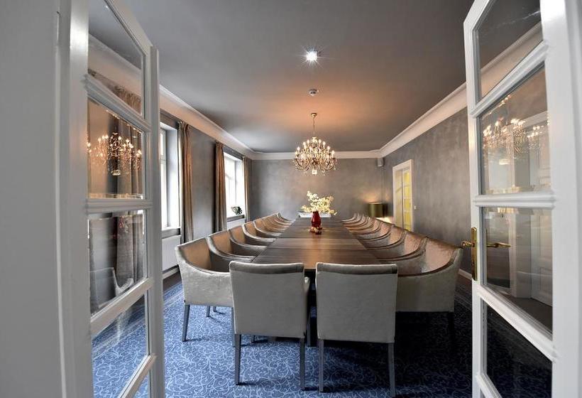 Hotel Moments Boutique 9