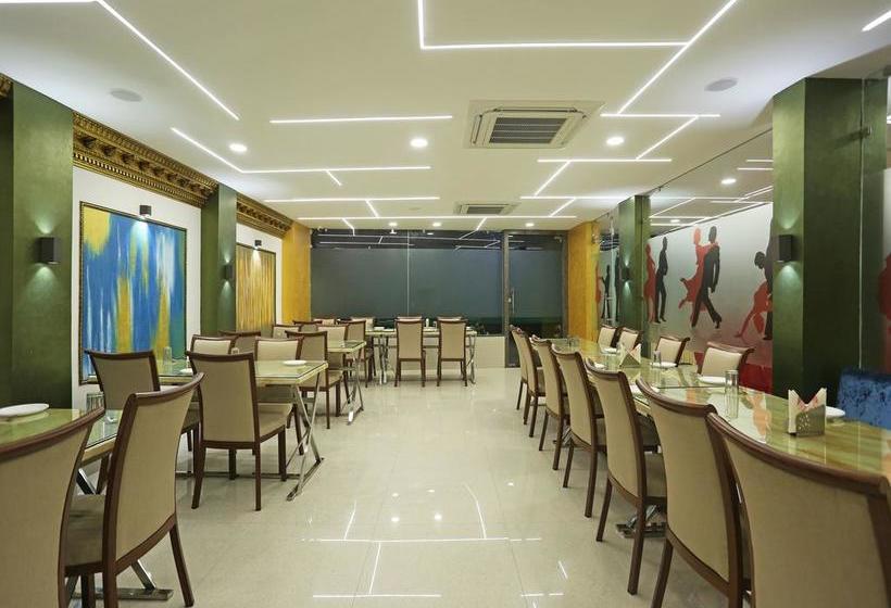 Hotel Oyo 11364 Eleven Heights 12