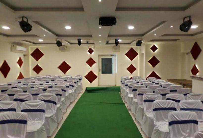 Hotel Jairam Hi Tide 3