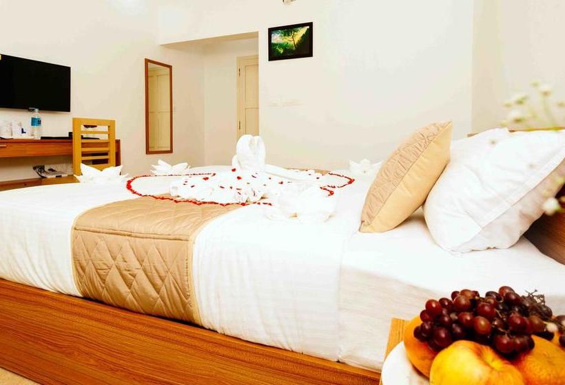 Hotel Iceberg Hill Resort 8