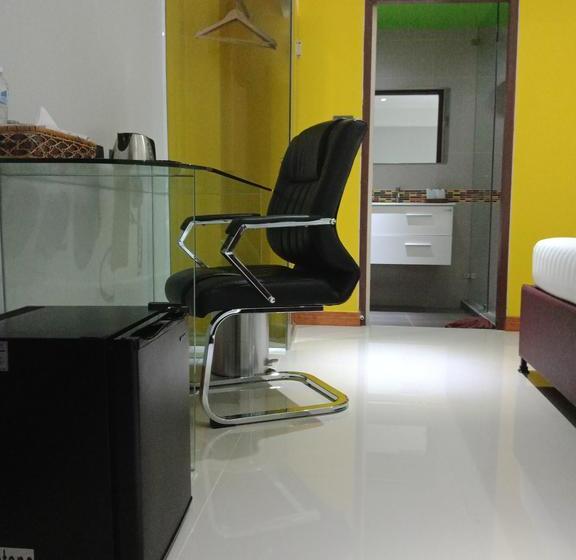 Hotel Blue Orchids 14