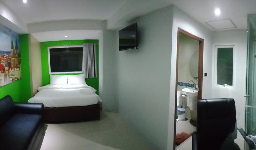 Hotel Blue Orchids 6