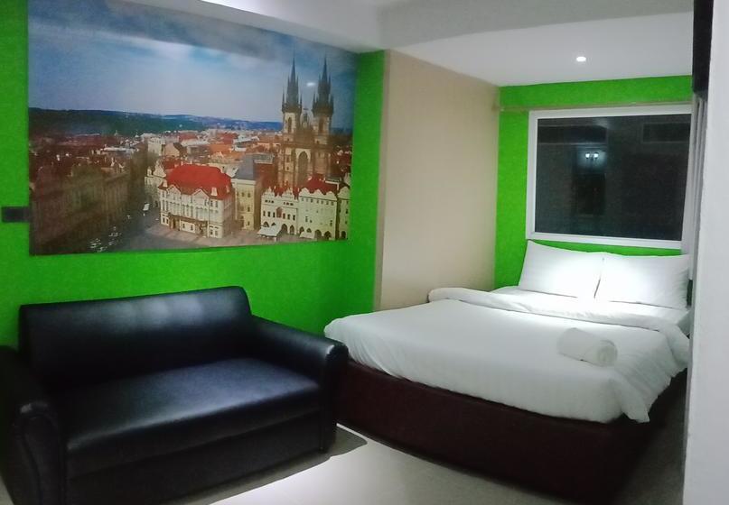 Hotel Blue Orchids 7