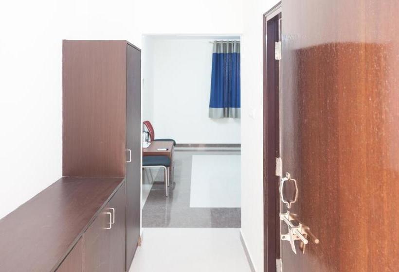 Hotel Treebo Annaya Royals 4