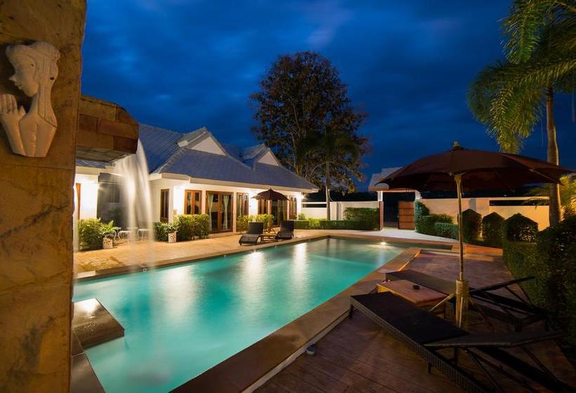 Resort Rung Nara Pool Villa San Sai Chiang Mai