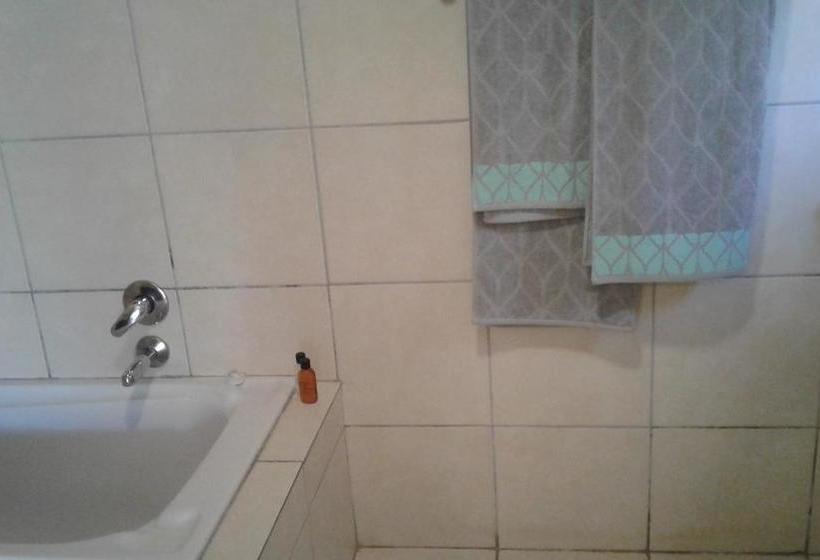 Hotel Gems Bed & Breakfast 16