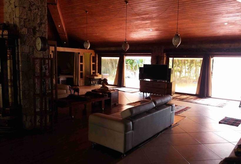 Resort Beach House 6