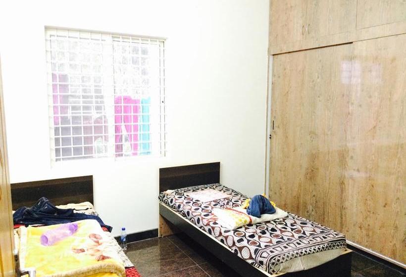 Hostel Spaze Paying Guest 5