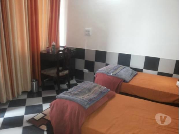 Hostel Spaze Paying Guest 6