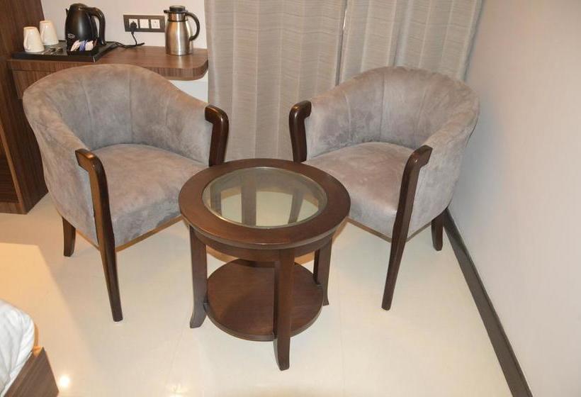 Hotel Amrapali Residency 12