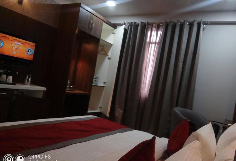 Hotel Amrapali Residency 18