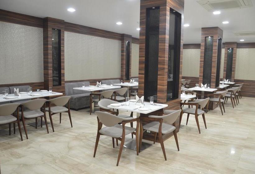 Hotel Amrapali Residency 7