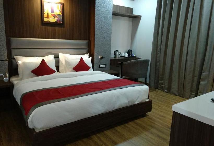 Hotel Amrapali Residency 9
