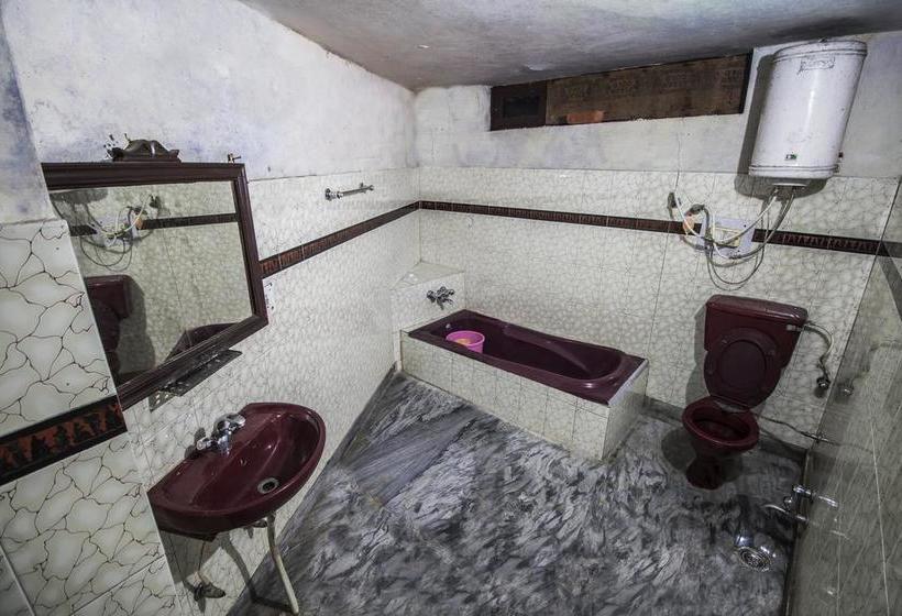 Hotel Holiday Plaza 10