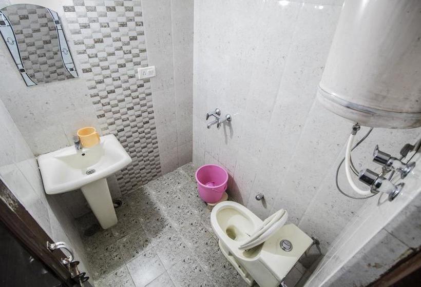 Hotel Holiday Plaza 12