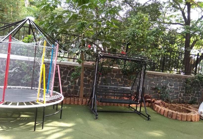 Hotel Hill Forest Resort 13