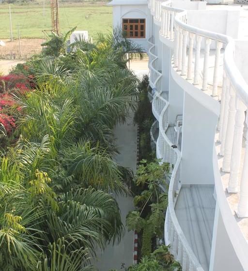 Dormitory Bed & Breakfast 1