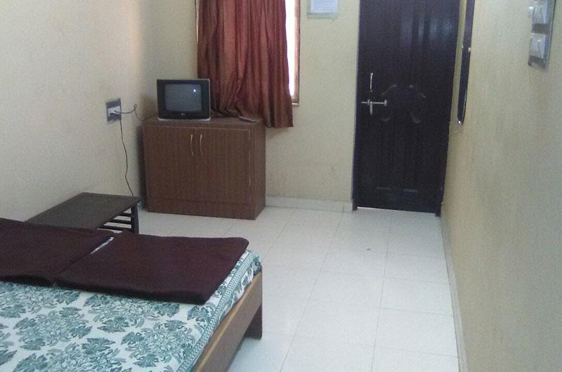 Hotel Hari Om Residency 5