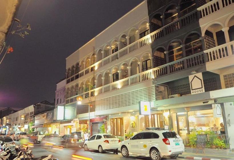 Hotel Karnvela Phuket 12