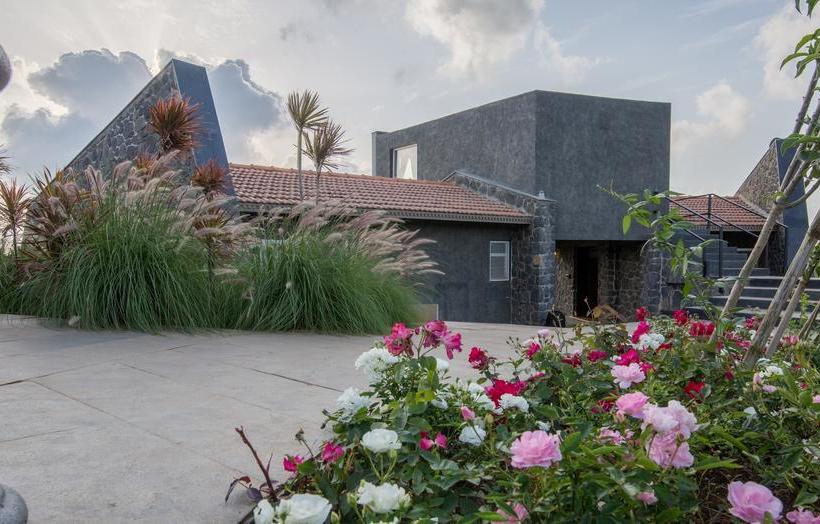 Bed and Breakfast Beze The Stone House 1