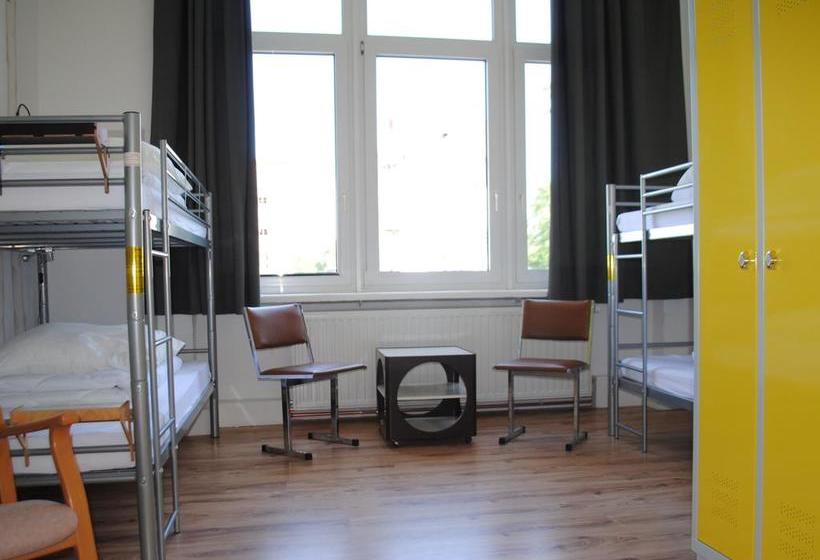 Sandershaus Hostel 1