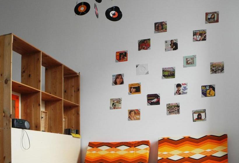 Sandershaus Hostel 11