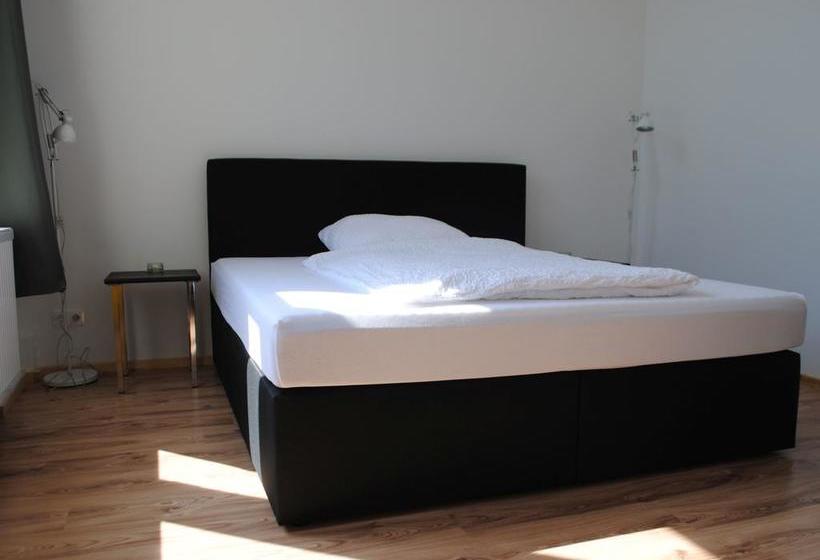 Sandershaus Hostel 7