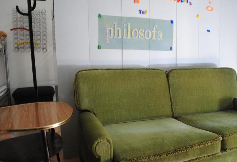 Sandershaus Hostel 8