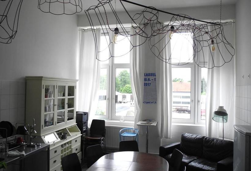 Sandershaus Hostel 9