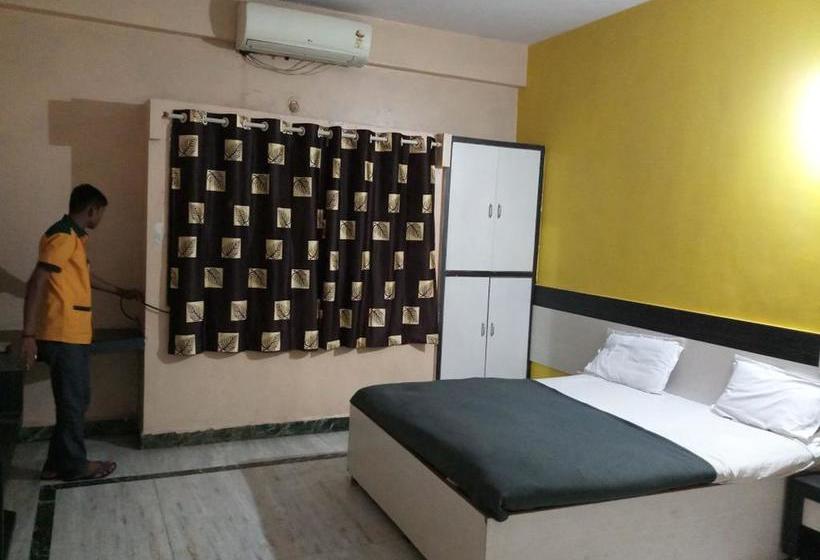 Hotel Kaustubh 9
