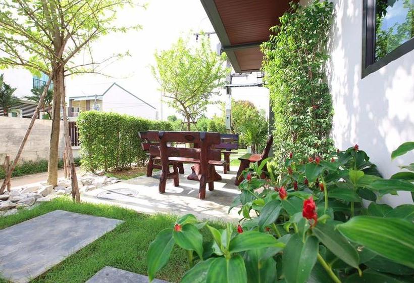 Hotel Luxsna Residence 13