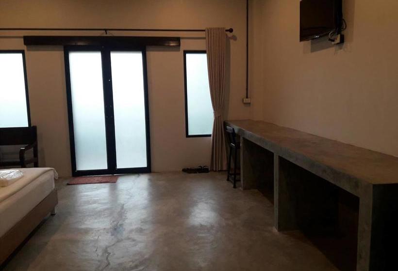 The Ele Hotel Ranong 20