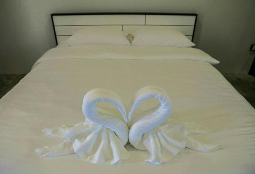 The Ele Hotel Ranong 6