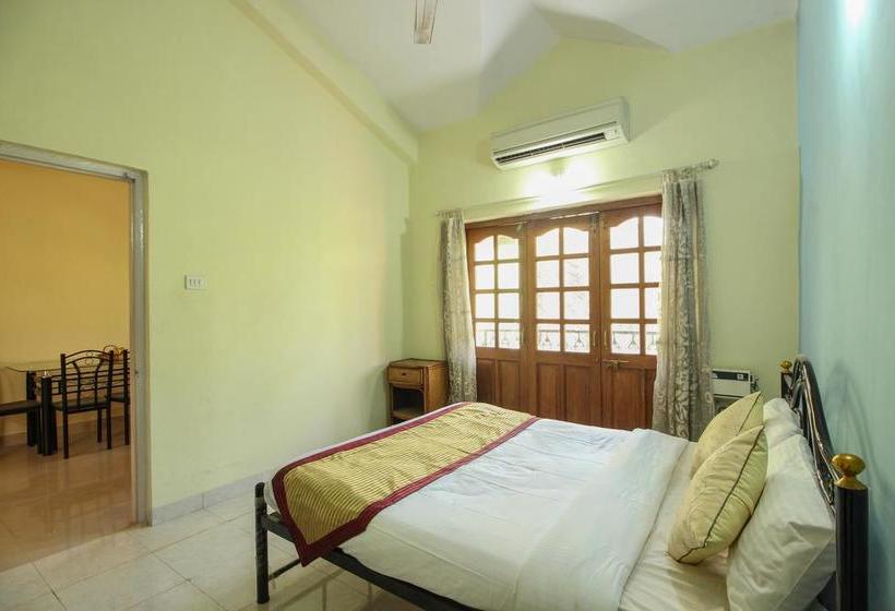 Hotel Oyo 10093 Home Pool View 1bhk Calangute Calangute