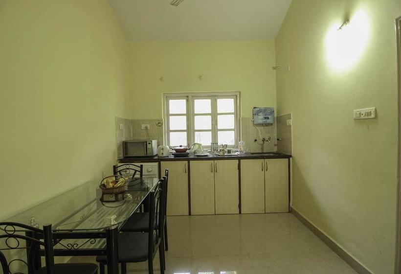 Hotel Oyo 10093 Home Pool View 1bhk Calangute 13
