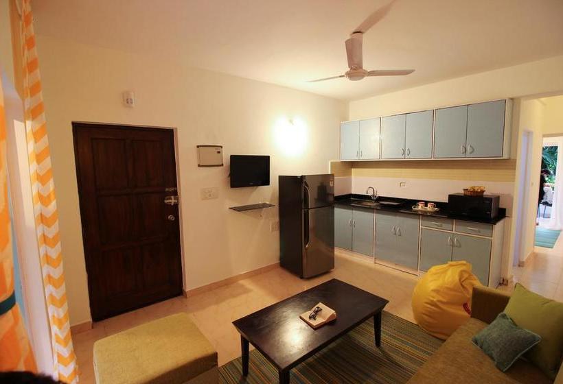 Hotel Oyo 9788 Home 1 Bhk Near Lpk Waterfront 12