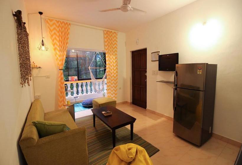 Hotel Oyo 9788 Home 1 Bhk Near Lpk Waterfront 14