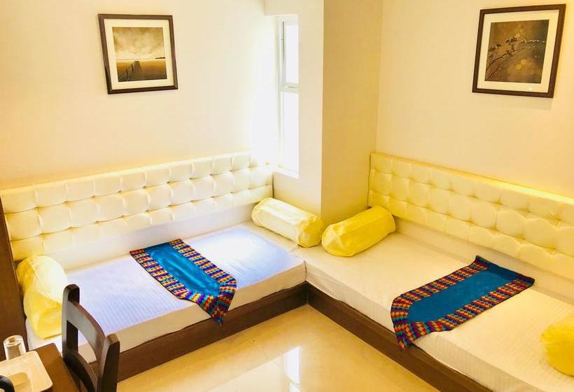 Hotel Regalia Inn &suites 12