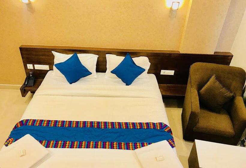 Hotel Regalia Inn &suites 13