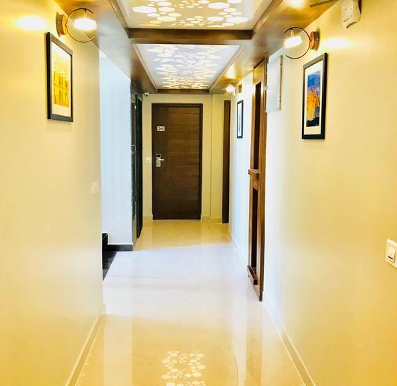 Hotel Regalia Inn &suites 14