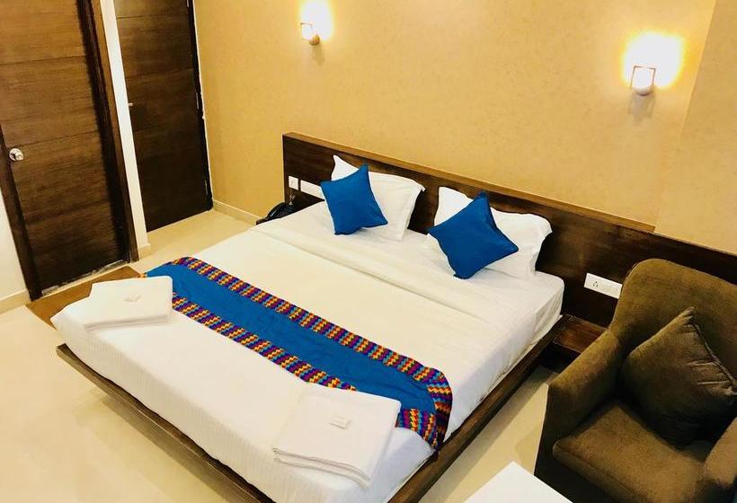 Hotel Regalia Inn &suites 15