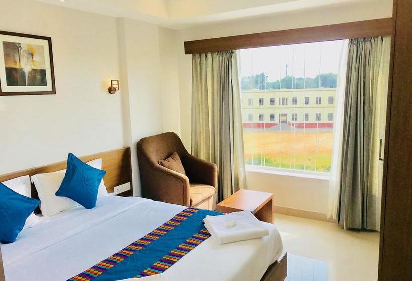 Hotel Regalia Inn &suites 6