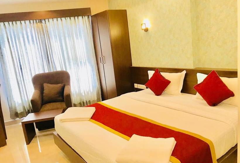 Hotel Regalia Inn &suites 9