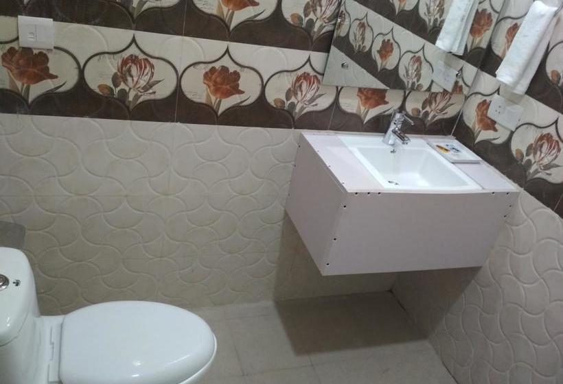 Hotel White Castle Manesar 11