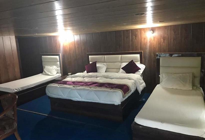 Hotel Snow View Huts 1