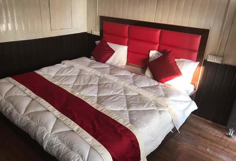 Hotel Snow View Huts 3